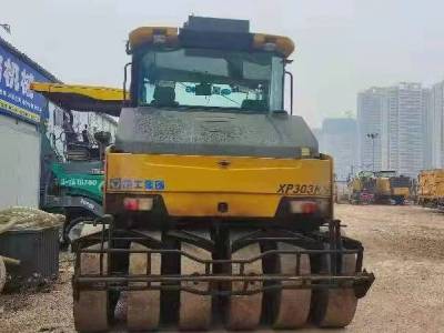 徐工XP303KS轮胎压路机(30吨胶轮)