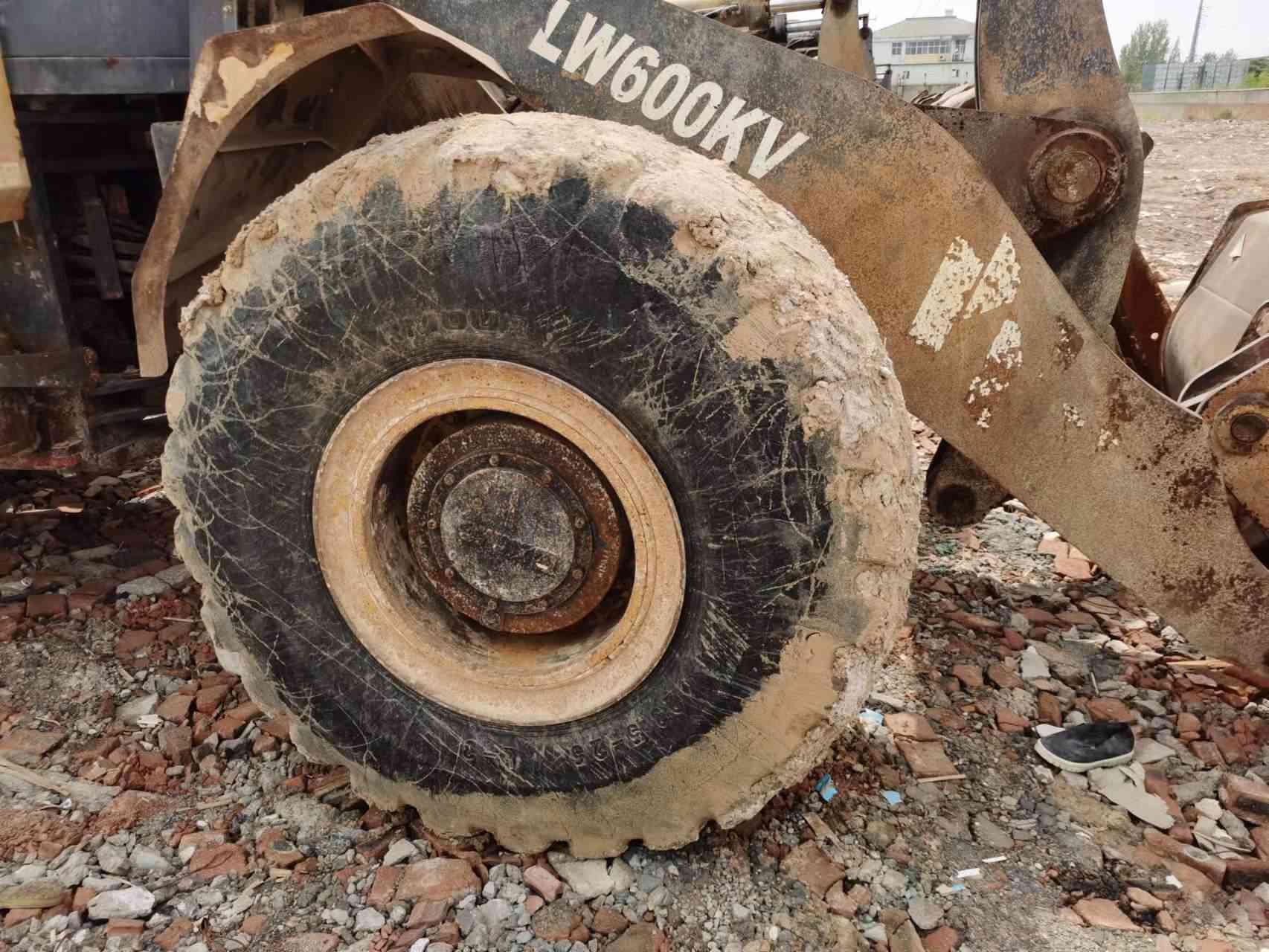 徐工LW600KV轮式装载机