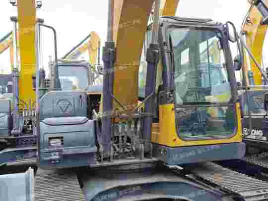 徐工XE135D履带式挖掘机