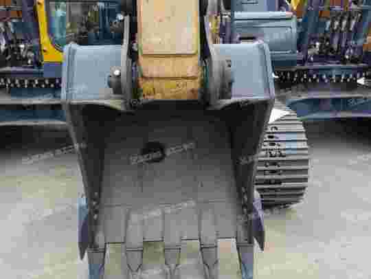 徐工XE135D履带式挖掘机