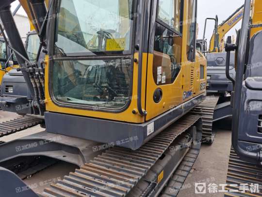 徐工XE135D履带式挖掘机