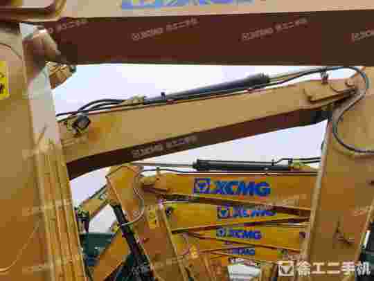 徐工XE135D履带式挖掘机