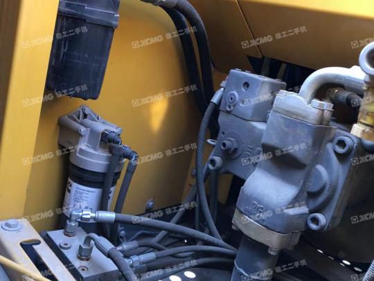 徐工XE150D履带式挖掘机