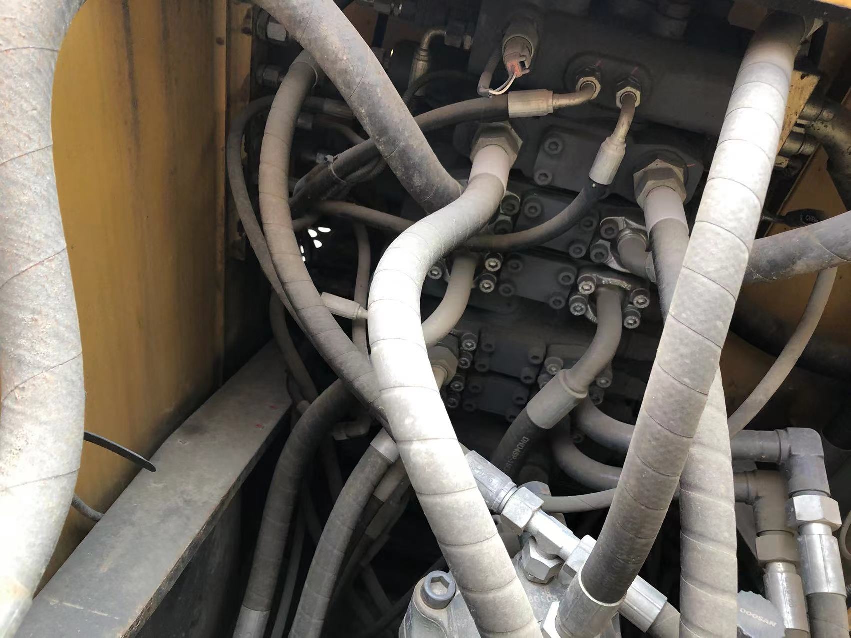 徐工XE150D履帶式挖掘機