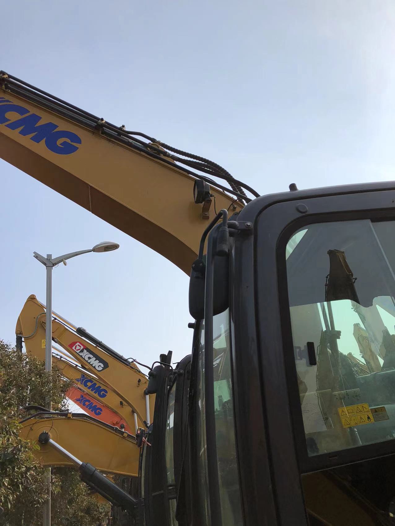 徐工XE150D履帶式挖掘機