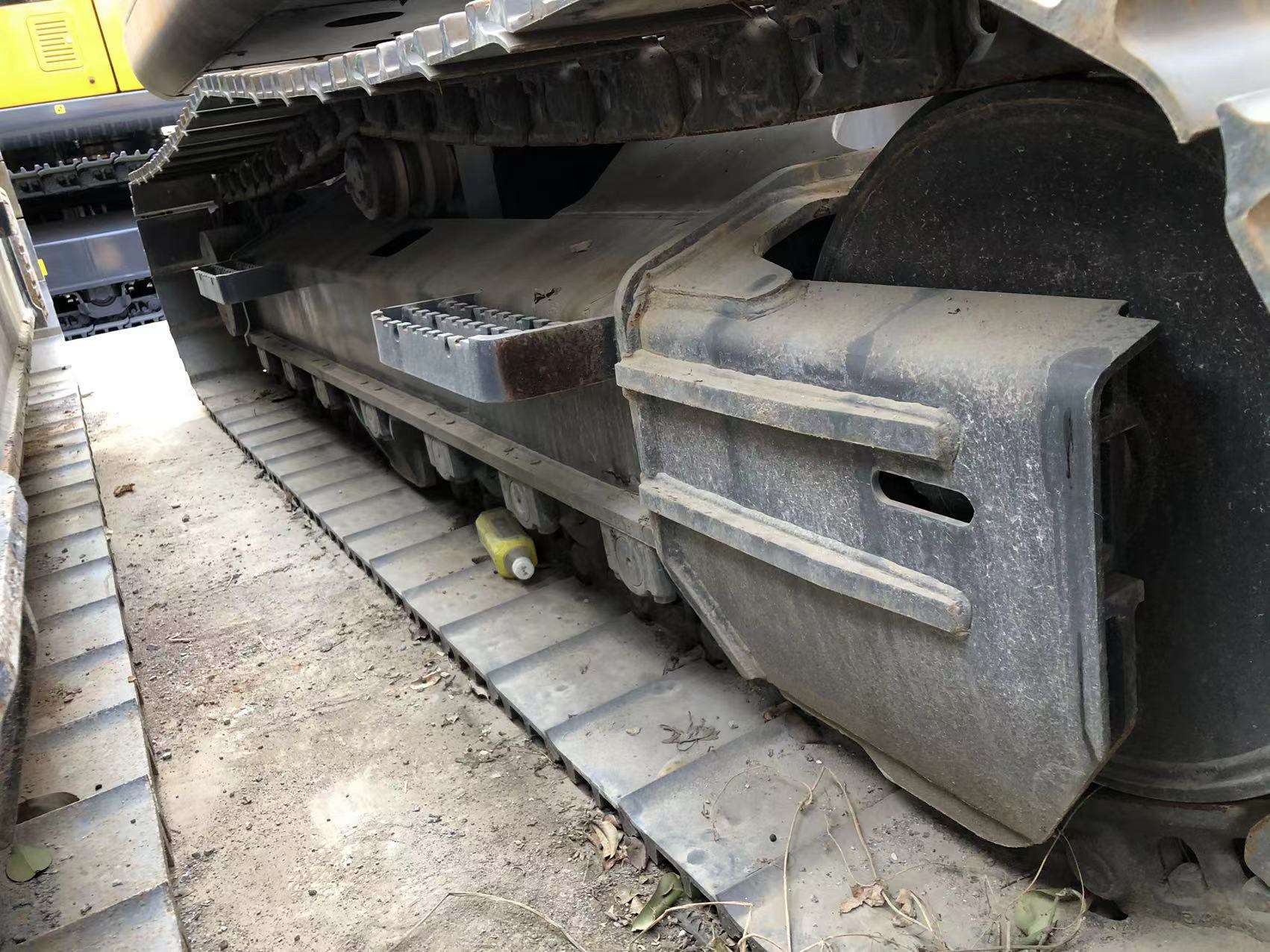 徐工XE150D履帶式挖掘機