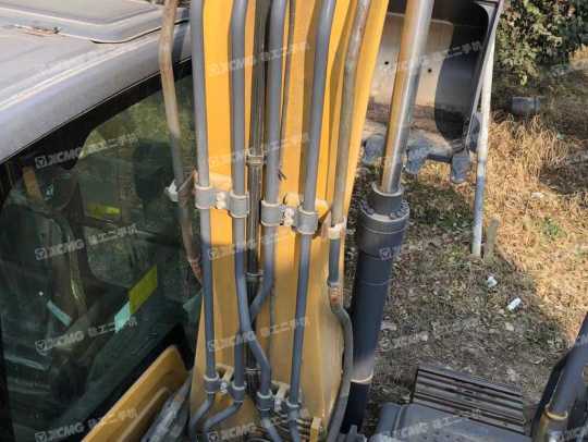 徐工XE150D履带式挖掘机