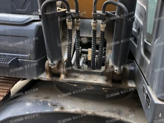 徐工XE225DK履带式挖掘机