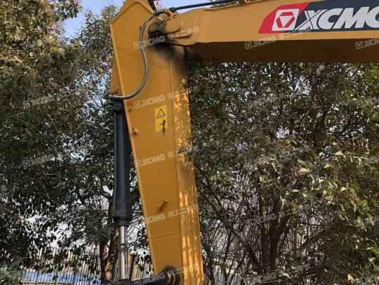 徐工XE225DK履带式挖掘机