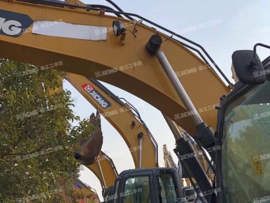 徐工XE225DK履带式挖掘机