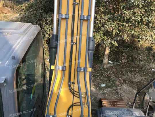 徐工XE225DK履带式挖掘机