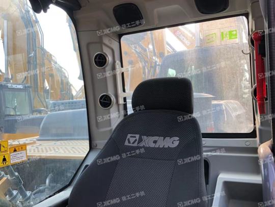 徐工XE225DK履带式挖掘机