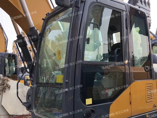 徐工XE225DK履带式挖掘机