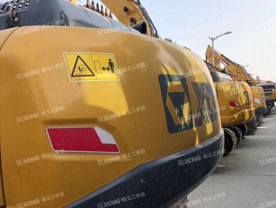 徐工XE225DK履带式挖掘机