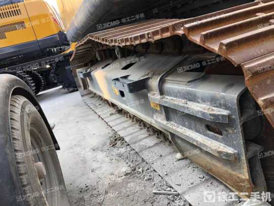 徐工XE225DK履带式挖掘机