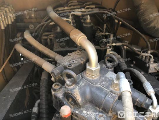 徐工XE225DK履带式挖掘机