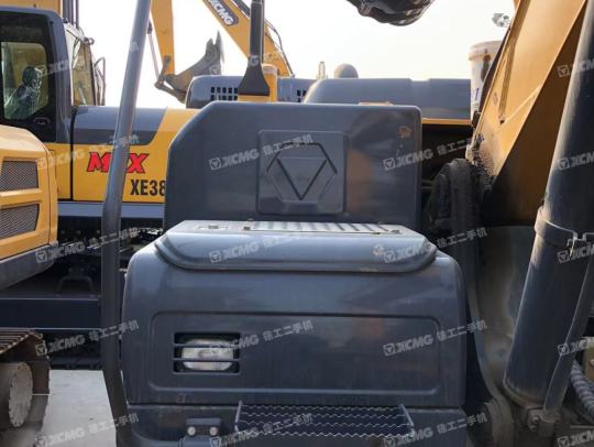 徐工XE225DK履带式挖掘机