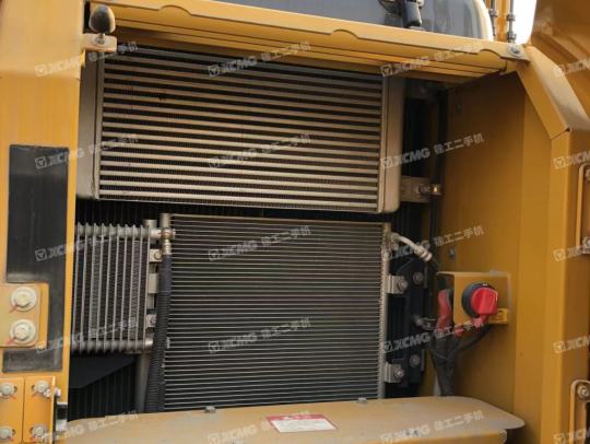 徐工XE225DK履带式挖掘机