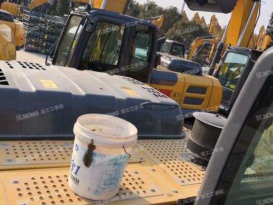 徐工XE225DK履带式挖掘机