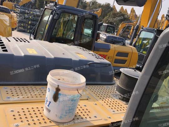 徐工XE225DK履带式挖掘机