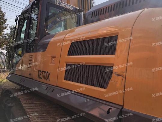 徐工XE370DK履带式挖掘机