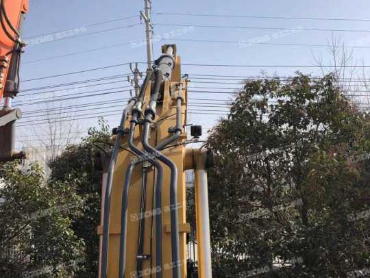 徐工XE370DK履带式挖掘机