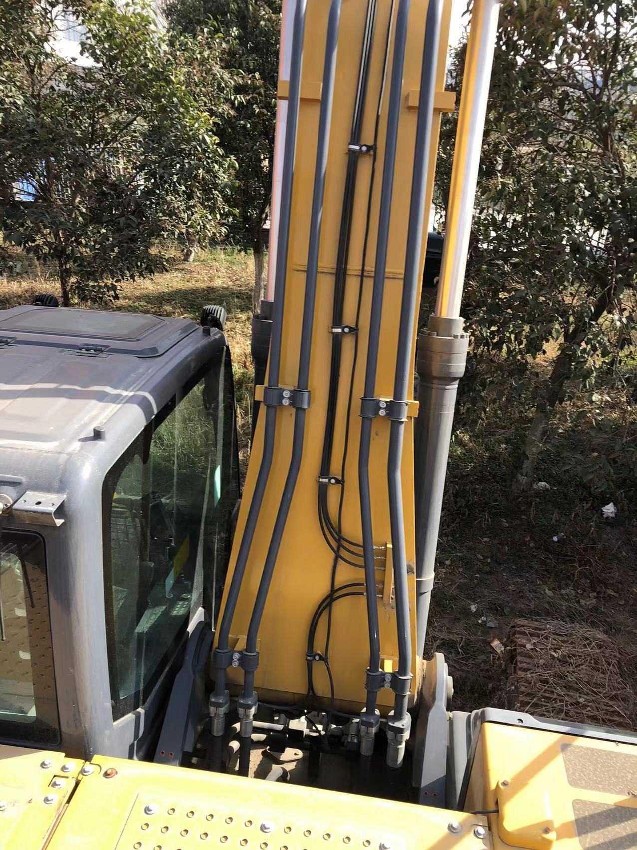 徐工XE370DK履帶式挖掘機(jī)