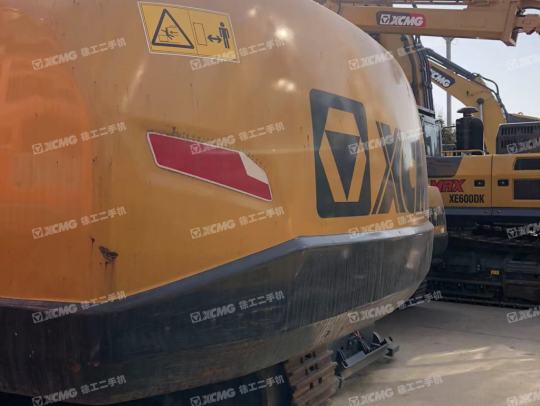 徐工XE370DK履带式挖掘机