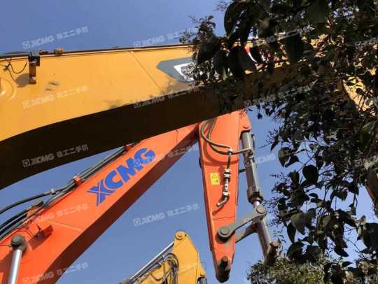 徐工XE370DK履带式挖掘机