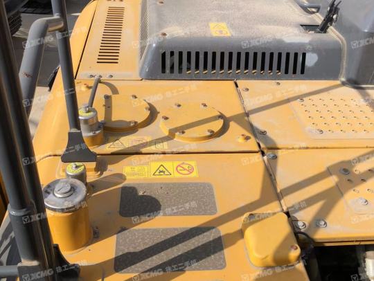 徐工XE370DK履带式挖掘机