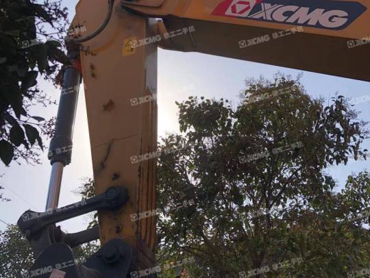 徐工XE370DK履带式挖掘机