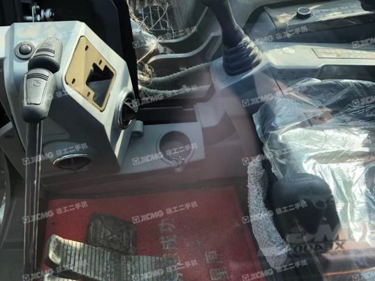 徐工XE380DK履带式挖掘机