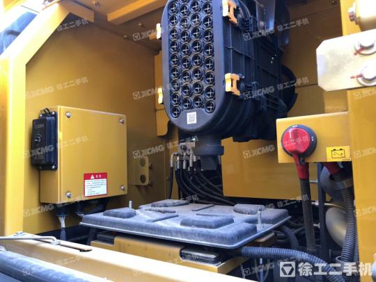 徐工XE380DK履带式挖掘机