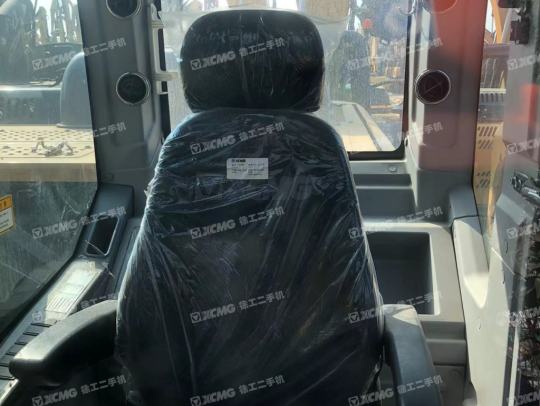 徐工XE380DK履带式挖掘机