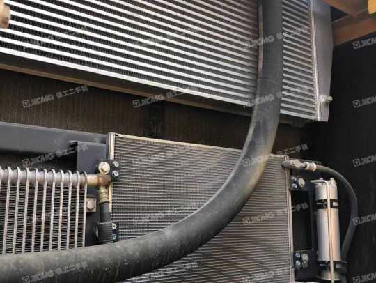 徐工XE380DK履带式挖掘机