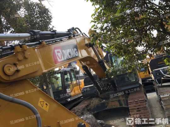 徐工XE380DK履带式挖掘机