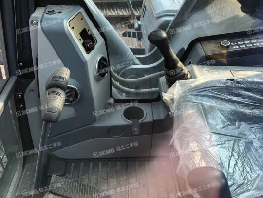 徐工XE400DK履带式挖掘机