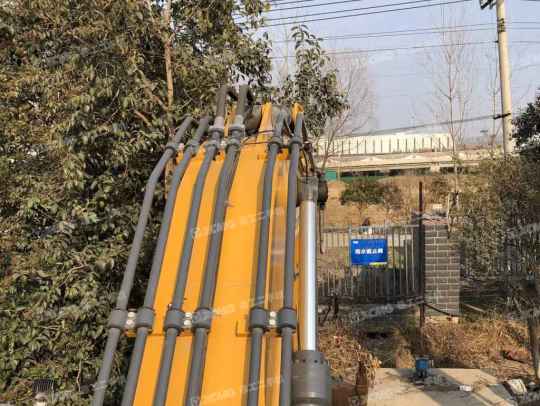 徐工XE400DK履带式挖掘机