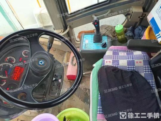 徐工XS263J单钢轮压路机