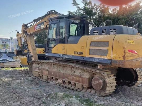 徐工XE400DK履带式挖掘机