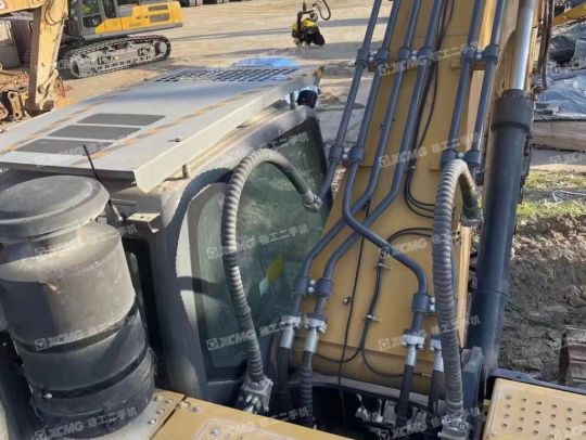 徐工XE400DK履带式挖掘机