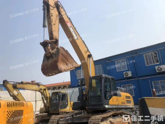 徐工XE335DK履带式挖掘机