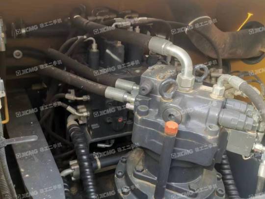 徐工XE215DA履带式挖掘机