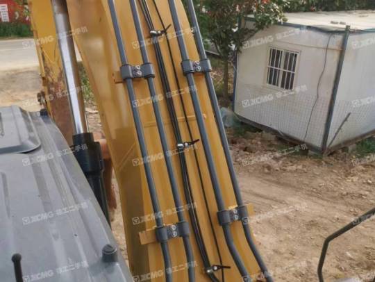 徐工XE215DA履带式挖掘机