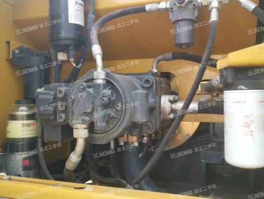 徐工XE215DA履带式挖掘机