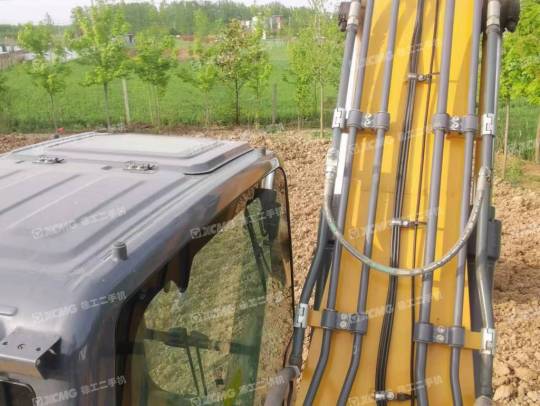 徐工XE215DA履带式挖掘机