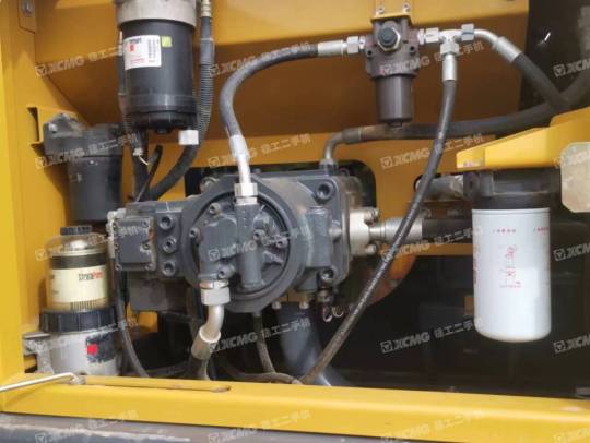 徐工XE215DA履带式挖掘机