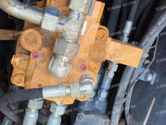 徐工XE75DA履带式挖掘机