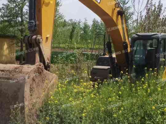 徐工XE200DA履带式挖掘机