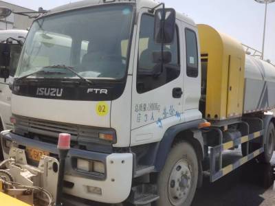 徐工XZJ5180GQXQ5低压清洗车